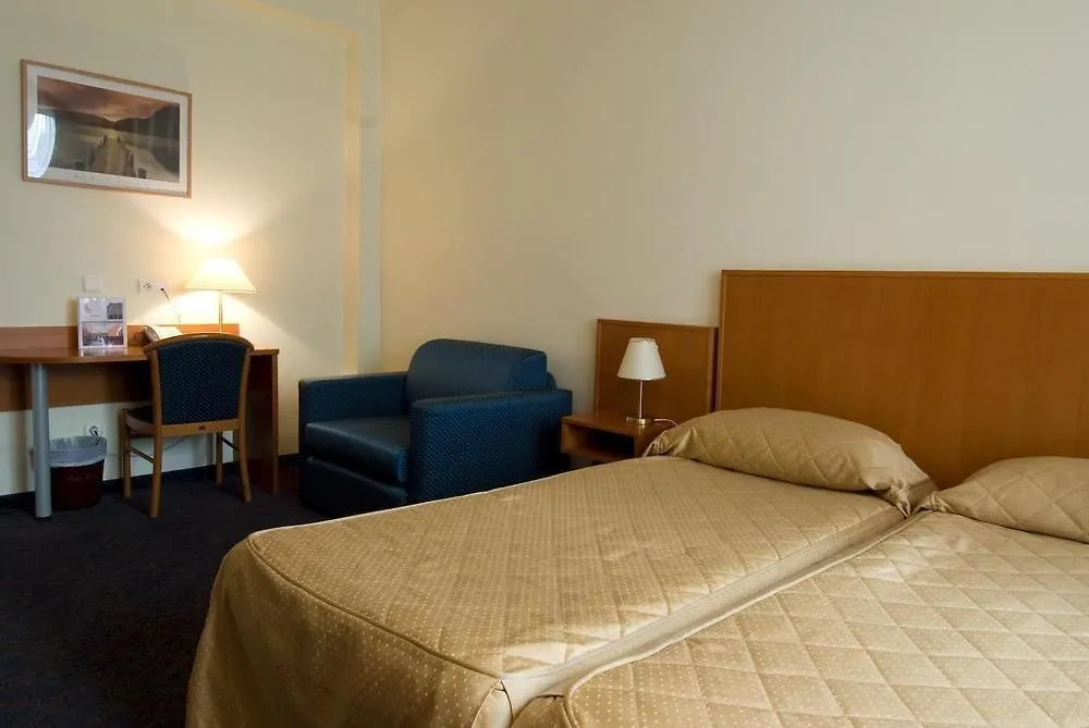 בריסל Hotel Belmont